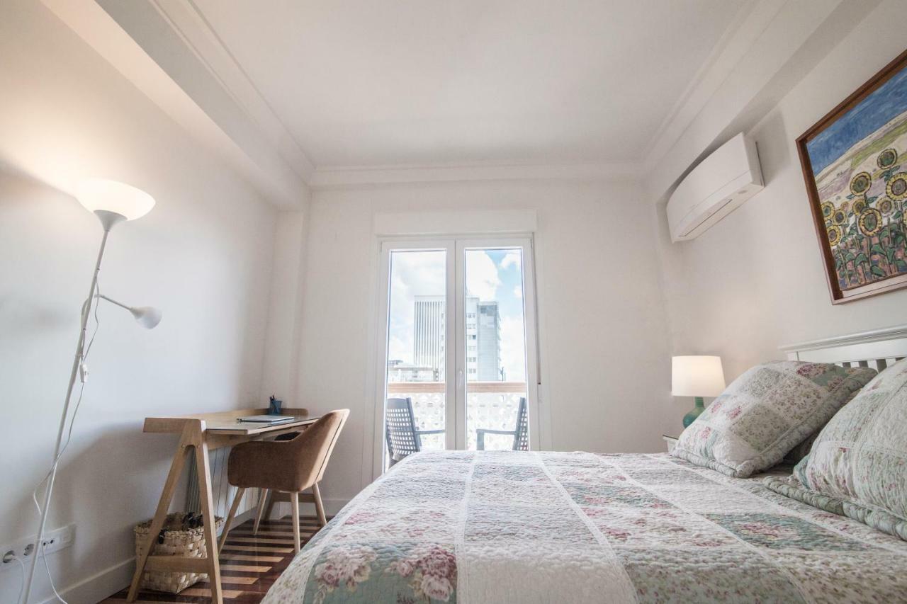 Elegant Retreat Business District Bernabeu Apartment Madrid Exterior foto