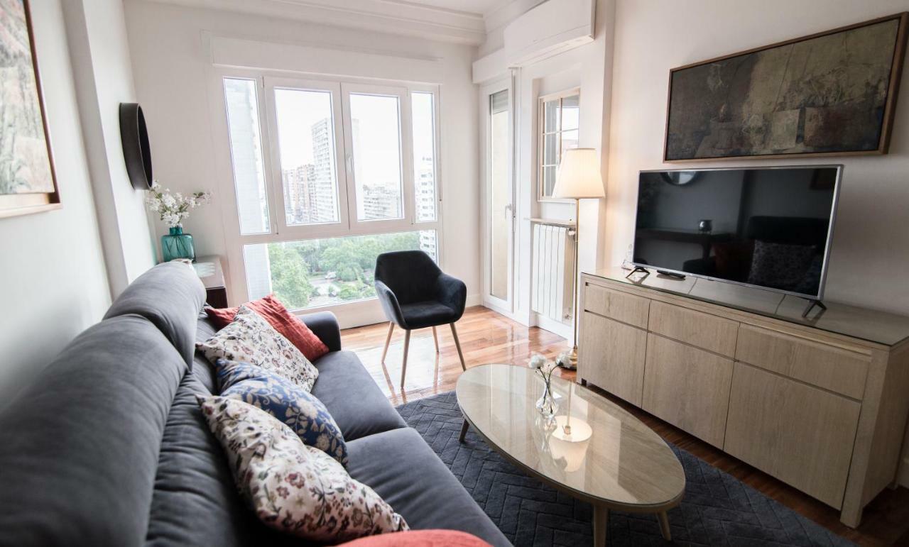 Elegant Retreat Business District Bernabeu Apartment Madrid Exterior foto